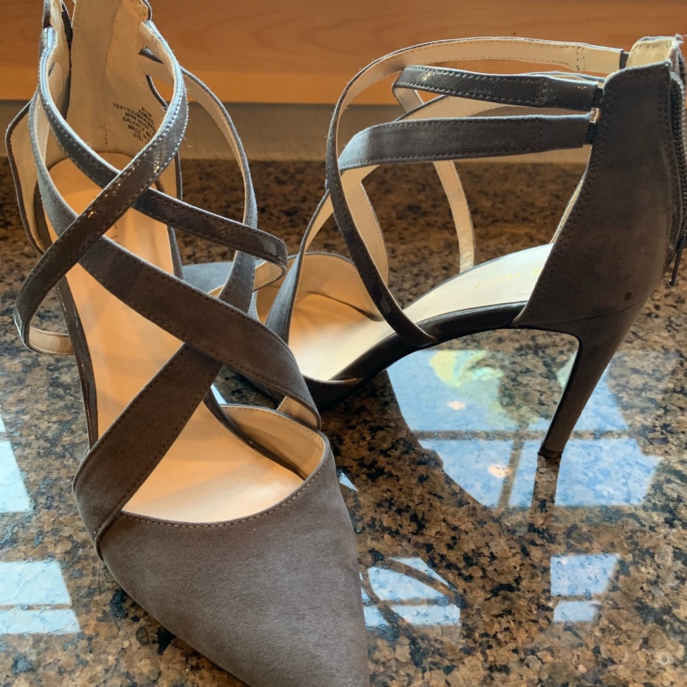 Nine West beautiful grey strappy heels